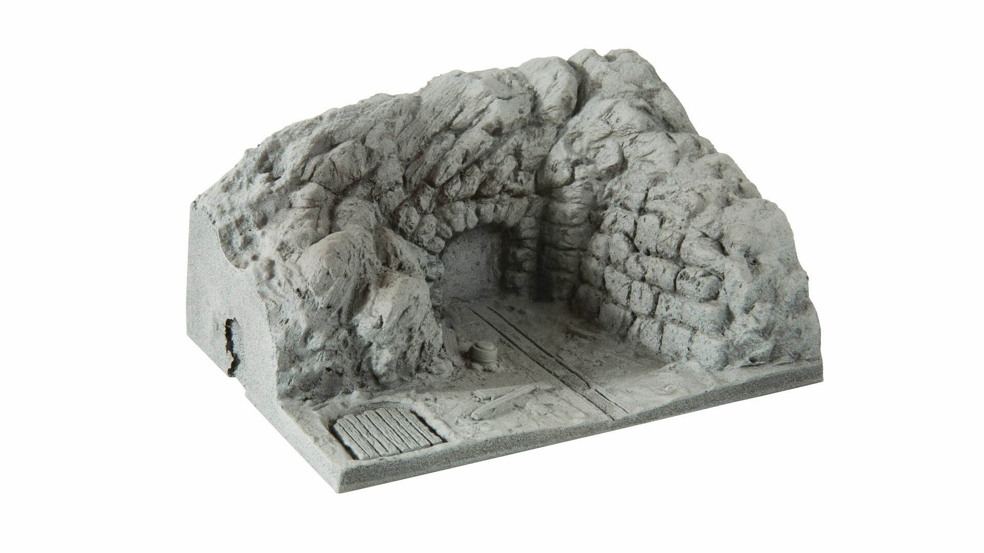 030-60762 - H0 - Vergessener Ort "Stolleneingang"<br>16,5 x 12,2 cm, 8,3 cm hoch, Höhe Draht-Baum "Eiche" 17 cm